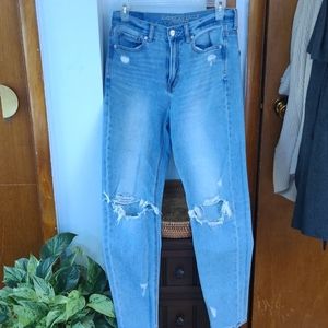 American eagle Mom jeans